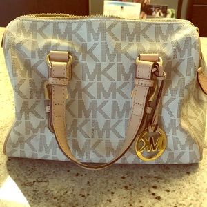 Michael Kors hand bag
